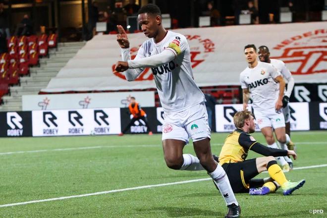 亚强队的比 亚强队的比